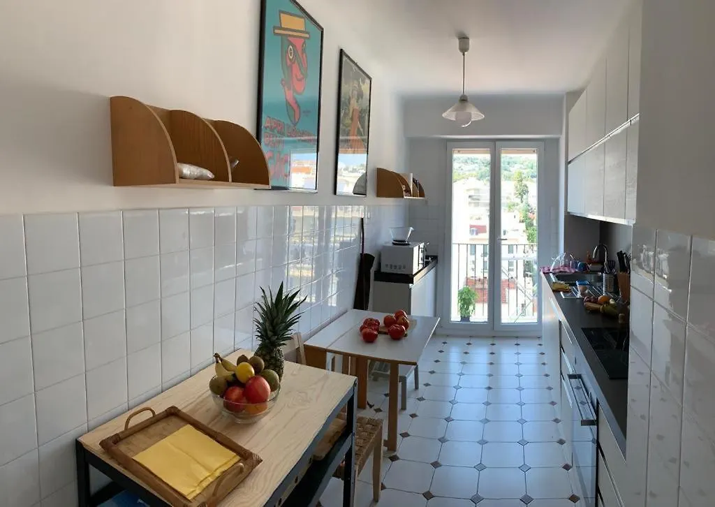 Appartement avec vue mer sur la Promenade des Anglais Nice 0*,  France
