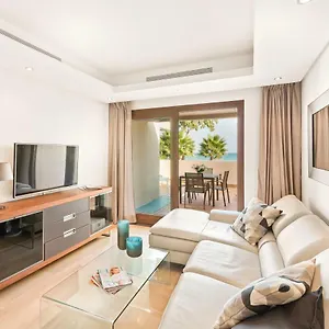 https://bahia-de-la-plata-luxury-apartments.es-andalucia.com